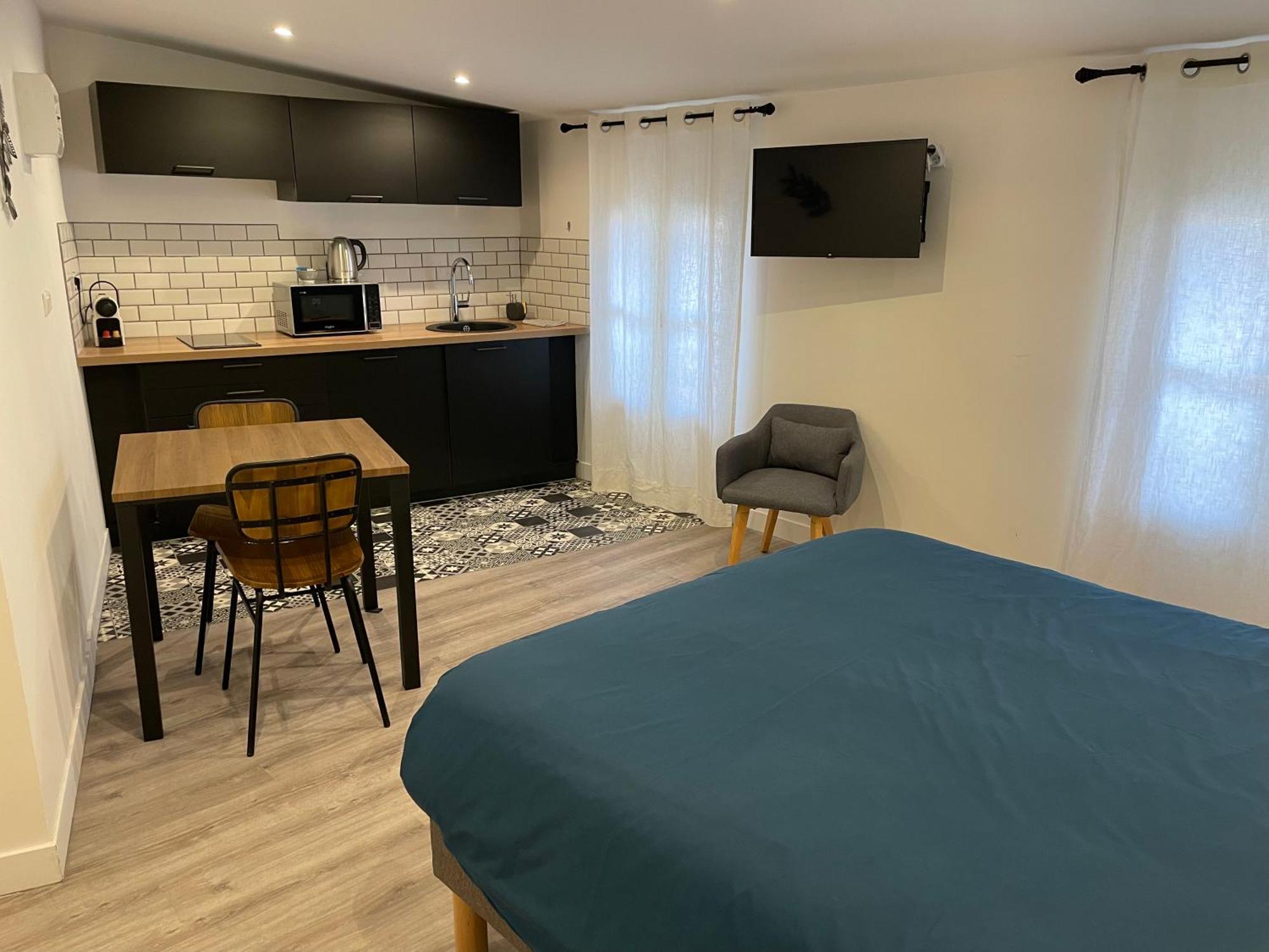 Moulin 1- Appartement Arenes Romaines - Beziers Centre - Wifi - Tv Connectee Room photo