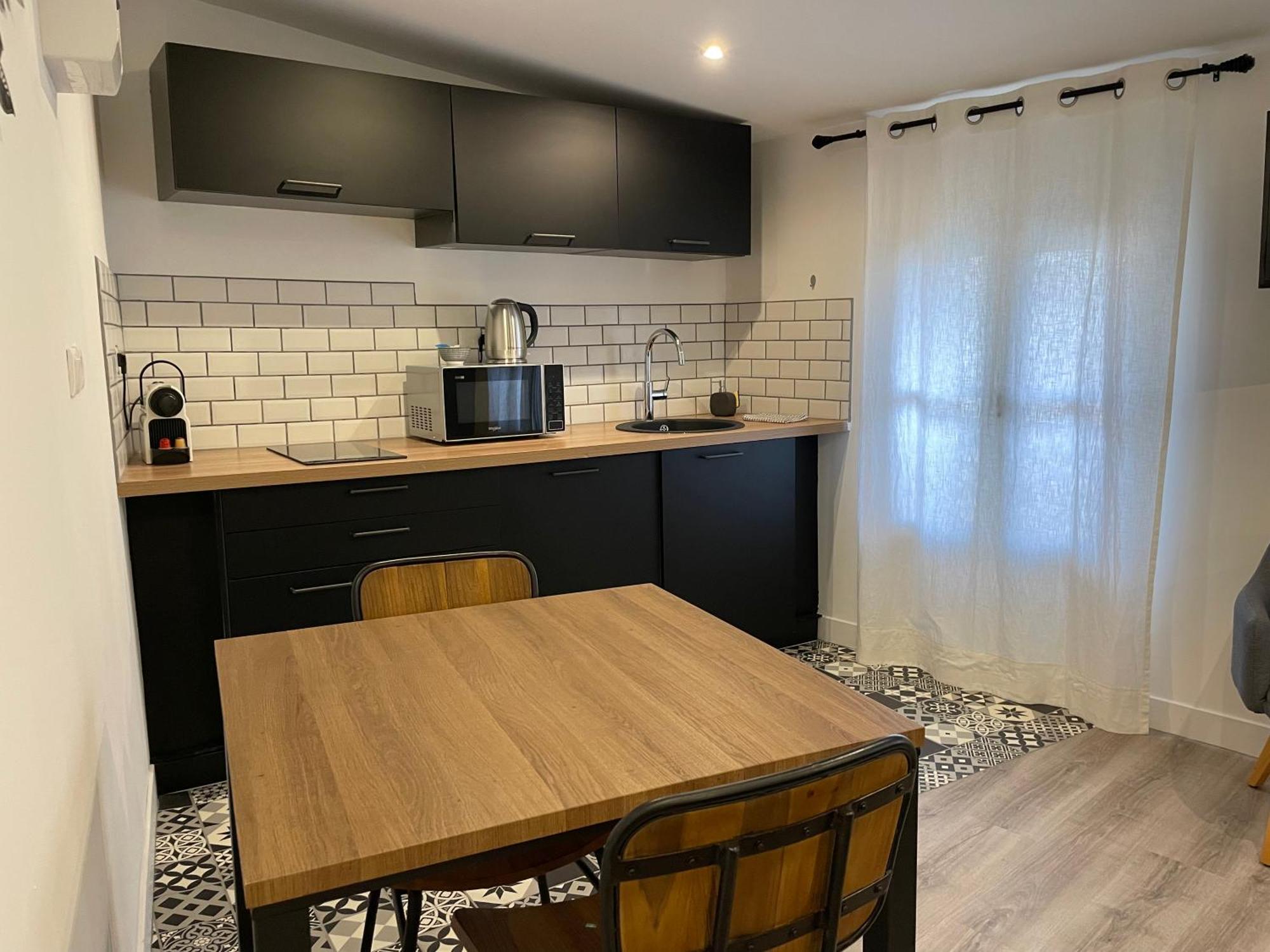 Moulin 1- Appartement Arenes Romaines - Beziers Centre - Wifi - Tv Connectee Room photo
