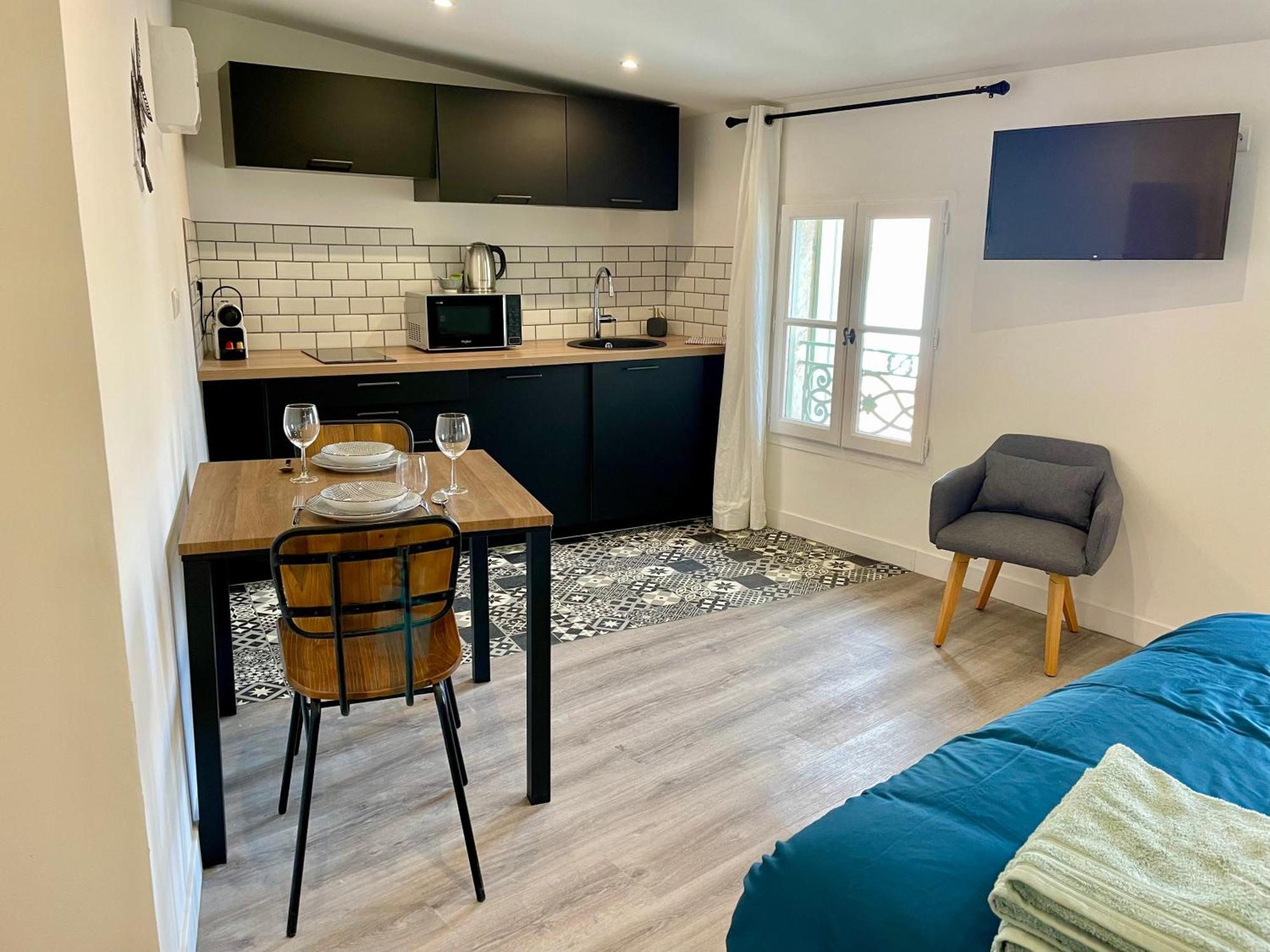 Moulin 1- Appartement Arenes Romaines - Beziers Centre - Wifi - Tv Connectee Room photo